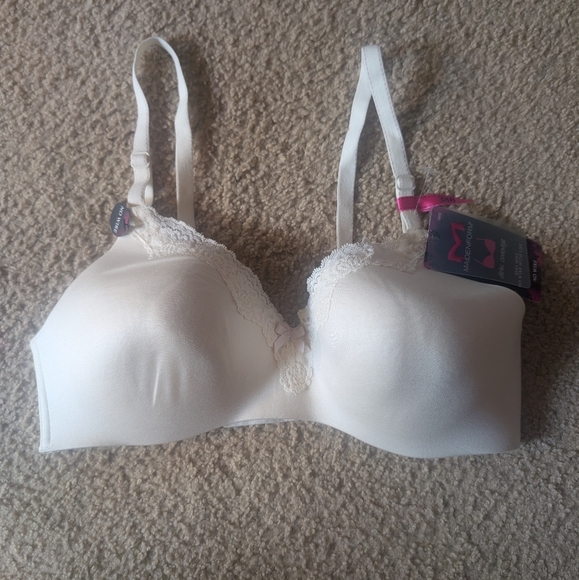 New With Tags Maidenform Demi Coverage Wireless Bra Size 38B - Picture 1 of 6